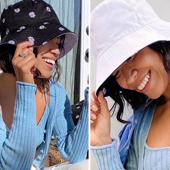 ALICE + OLIVIA DAISY PRINT REVERSIBLE BUCKET HAT - Picture 1 of 14